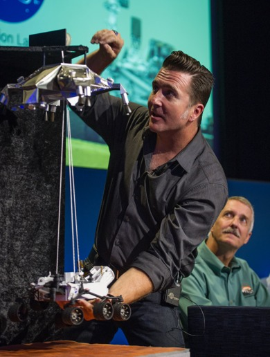 Illustration for article titled JPL Rocket Scientist Shows Why He's the Right Kind of Crazy